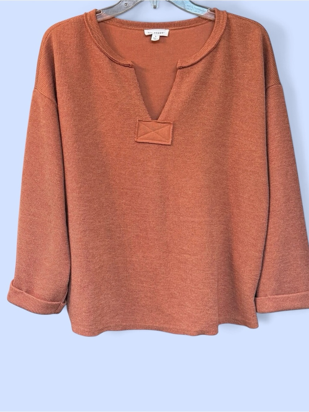 Blu Pepper Terracotta Ribbed Knit Notched V-Neck Top Pullover Sweater Size L